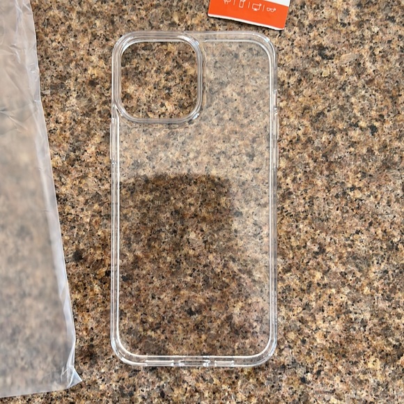 Spigen Liquid Crystal [Anti-Yellowing Technology] • iPhone 13 Pro Max Case - Picture 6 of 6